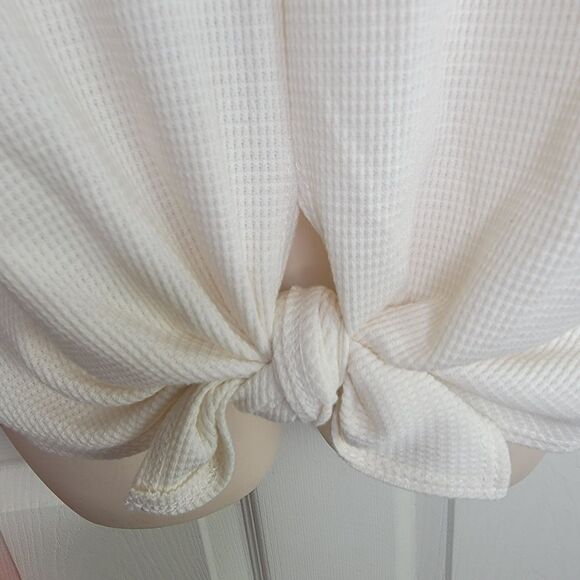 Harper Heritage Nwt Francesca's waffle knit lace sleeve top small - Picture 4 of 7